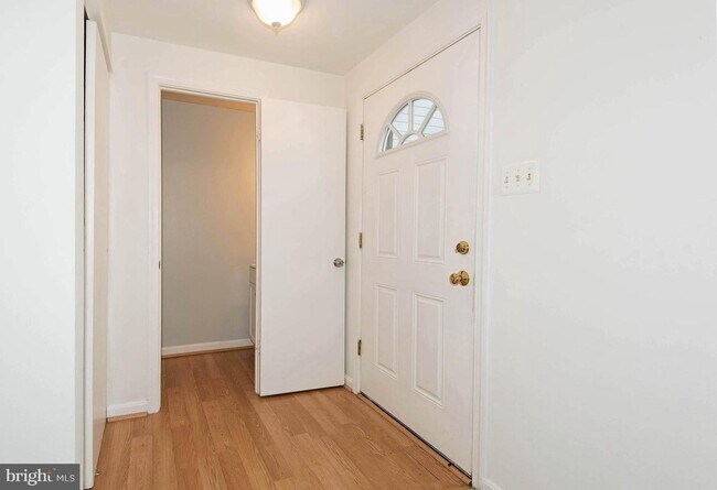 Foto del edificio - 3143 Ellenwood Dr