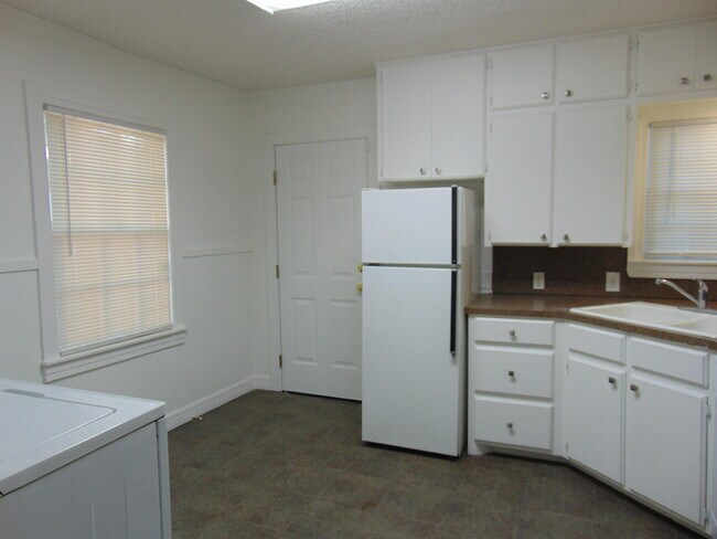 Foto del edificio - 2628 26th St