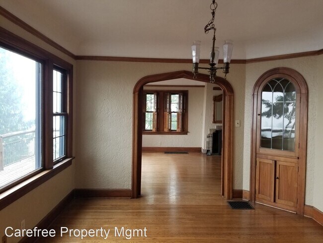 Foto del edificio - 3 br, 1.5 bath House - 368 NW Lomita Terrace