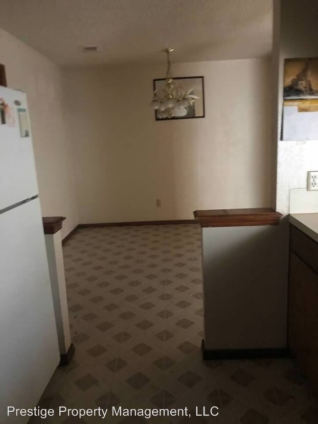 Building Photo - 3 br, 2 bath House - 1711 SW 14th St