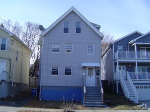 Building Photo - 380 Blatchley Ave