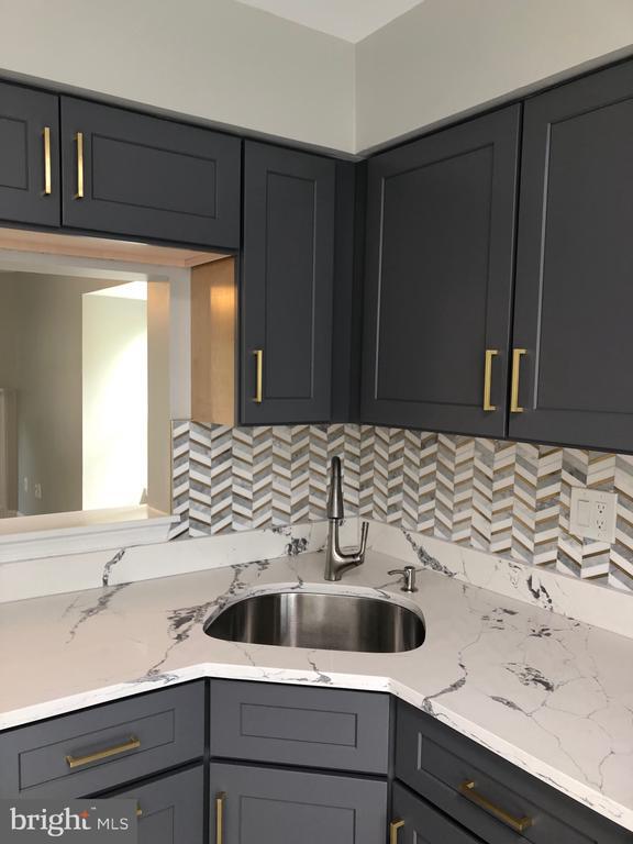 Foto del edificio - 9533 Clocktower Ln