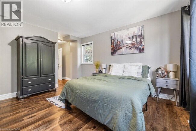 Photo du bâtiment - 630 Drury Ln