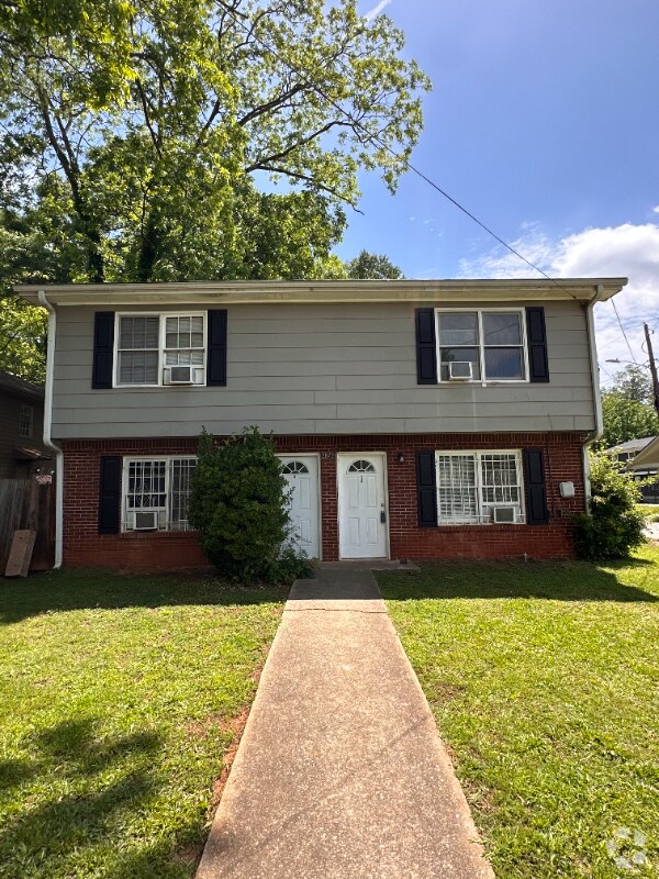 Building Photo - 2872 Harris St
