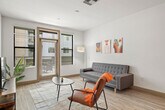 Foto principal - 555 N College Ave
