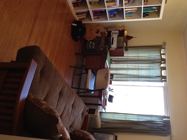 Building Photo - Epic REA/ Azari PM; Charming 2 BR/1 BA Hom...