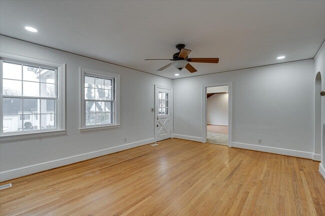 Photo - Charming East Ridge Rental – Spacious Yard, Updated Features & Pet-Friendly Living! House