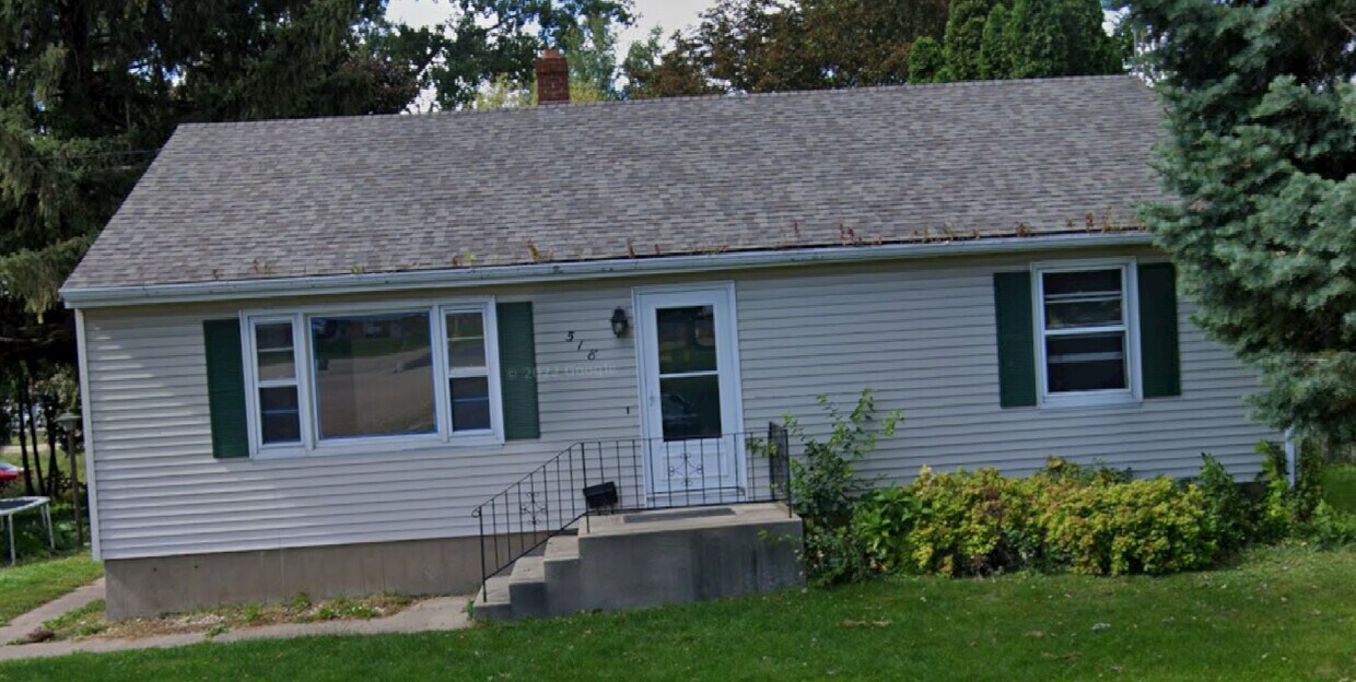 Foto principal - 518 N Warren Ave
