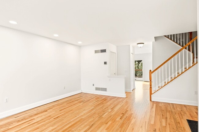 Foto del edificio - 808 Yorkview Dr