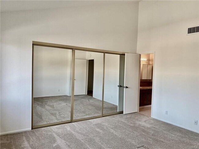 Building Photo - 1119 Magnolia Ave