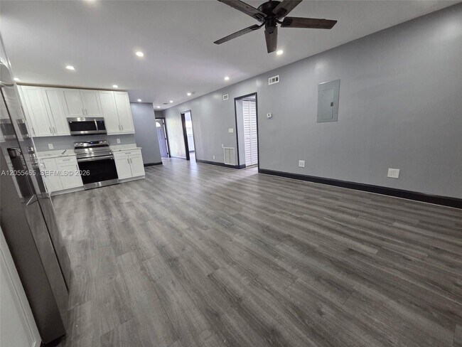 Foto del edificio - 8227 NW 39th St