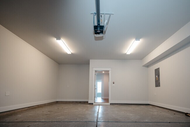Photo - 1632 Florentia St Townhome