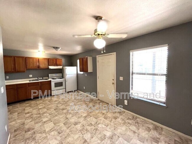 Foto del edificio - 813 E Huntsville Ave