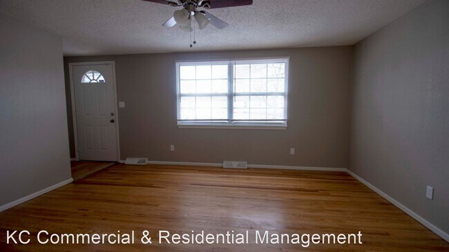 Building Photo - 3 br, 2 bath House - 5047 N Fremont Avenue