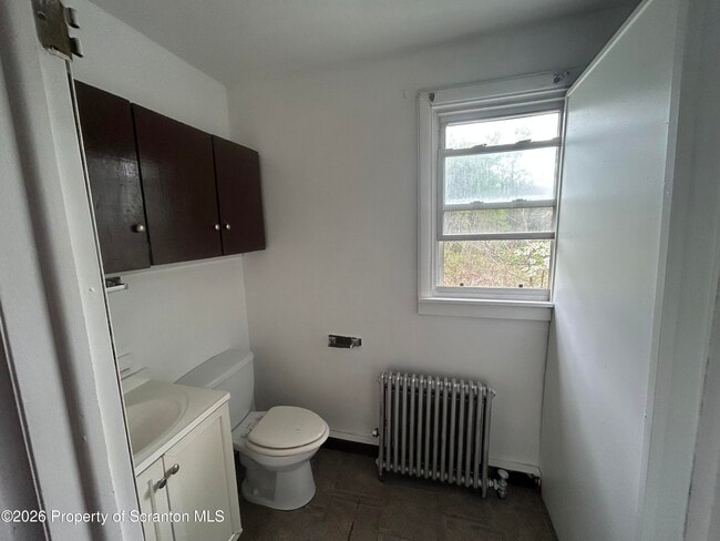 Building Photo - 717 E Elm St