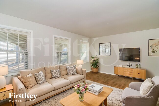 Foto del edificio - 2364 Tiffany Cir