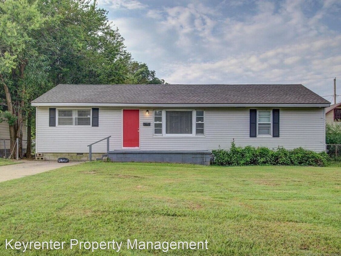 Foto principal - 3 br, 1 bath House - 2536 W Easton St N