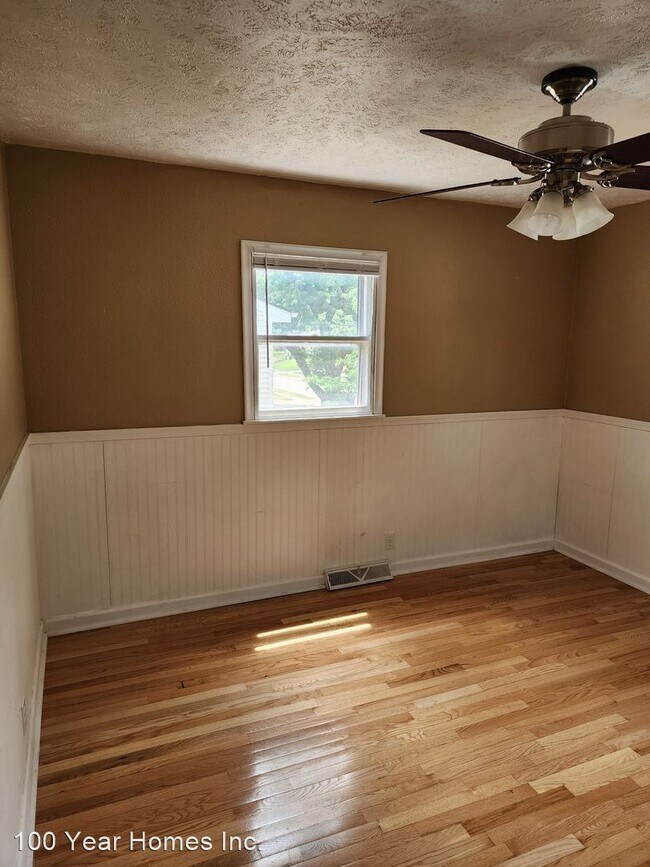 Building Photo - 3 br, 2 bath House - 129 s 111th St