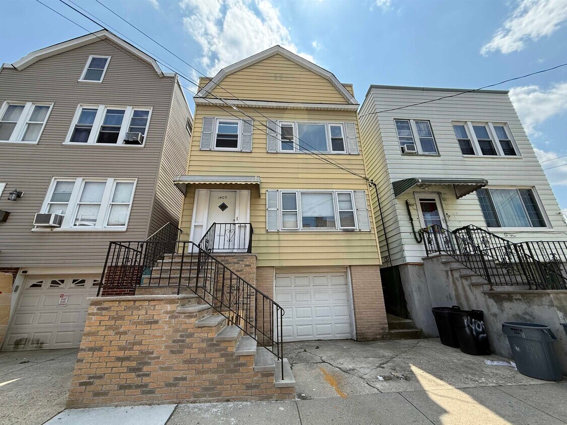 Foto principal - 1403 8th St