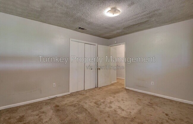 Building Photo - 9012 Tanya Dr