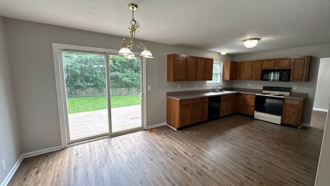 Foto del edificio - 7421 Spring Run Dr