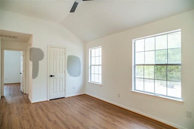 Foto del edificio - 16327 Woma Ct