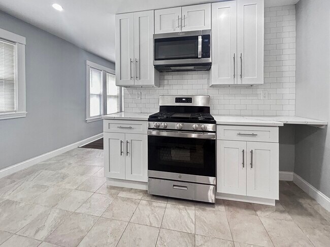 Foto del edificio - 183-185-185 Orange St