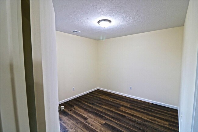 Foto del edificio - 4727 Ivy Meadow Ln