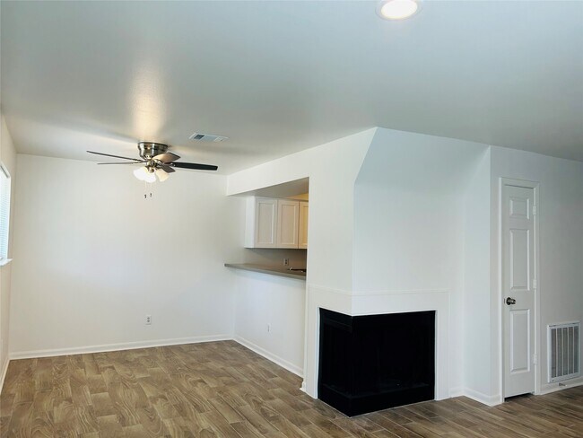 Building Photo - 8038 Sands Point Dr