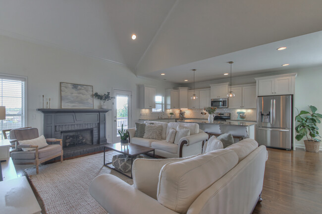 Building Photo - 6032 Sanmar Dr