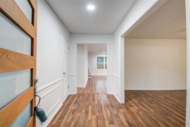 Building Photo - 17211 Rolling Creek Dr
