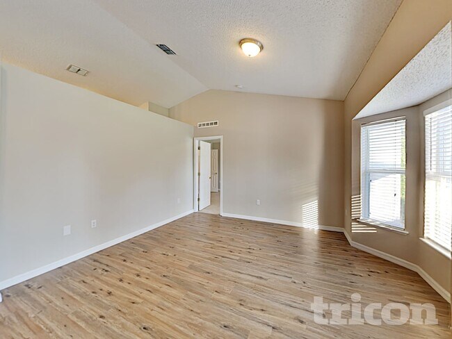 Building Photo - 13389 Dunbar St