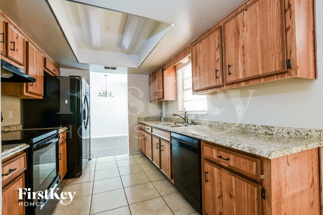 Building Photo - 1701 Freeman Dr