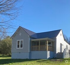Building Photo - 1198 SE Dockery Ln