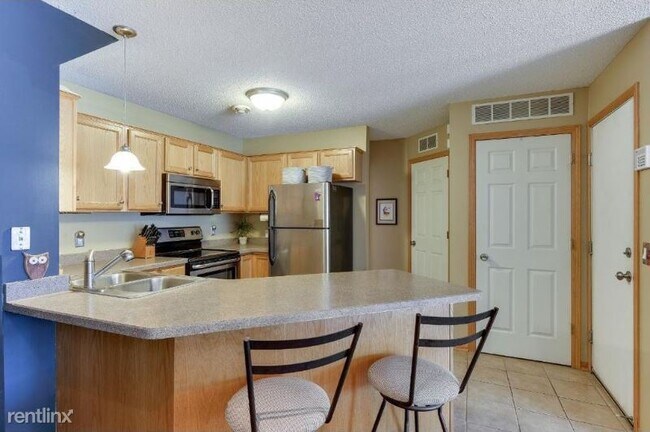 Building Photo - 8671 Quarry Ridge Ln