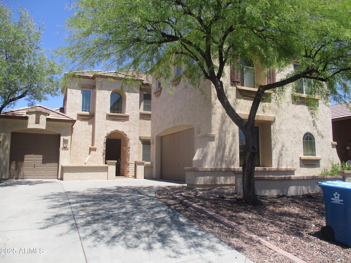 Primary Photo - 3534 W Rushmore Dr