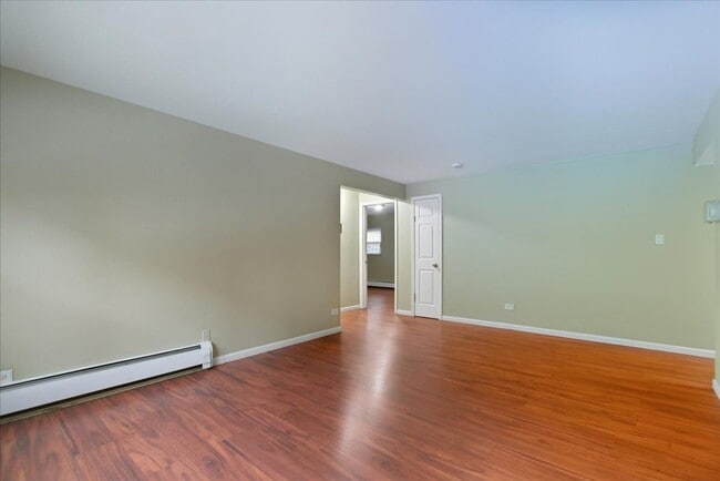 Building Photo - 337 Custer Ave