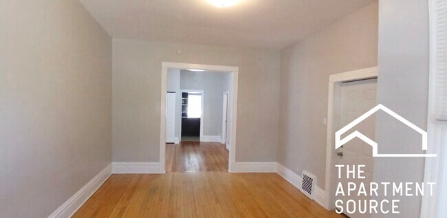 Foto del edificio - 1856 N Kildare Ave