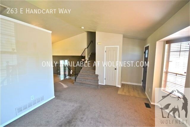 Building Photo - No Deposit Option! Amazing 3 Bedroom Sandy...