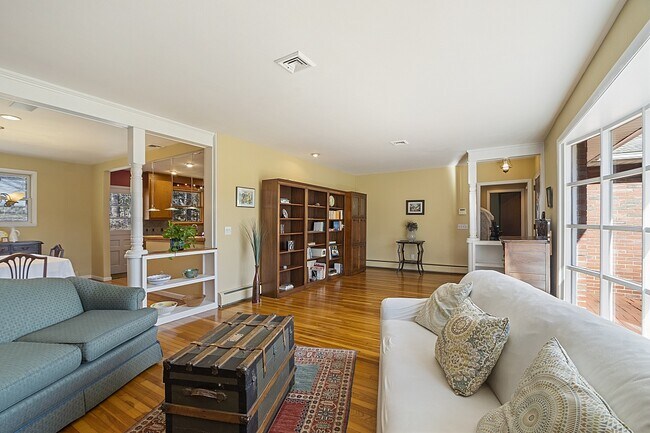 Foto del edificio - 71 Bemis Rd