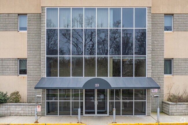 Entrance - Maiden Lane
