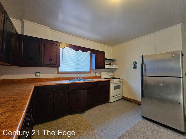 Building Photo - 1 br, 1 bath House - 75 N Eucalyptus