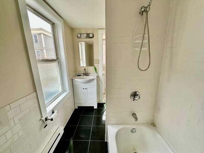 Foto del edificio - 8 Allen St