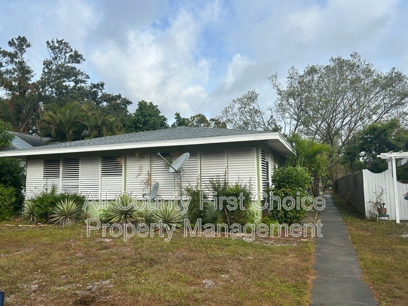 Foto principal - 5115 28th Ave S