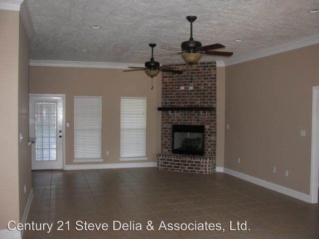 Building Photo - 4 br, 2 bath House - 1638 Line Drive