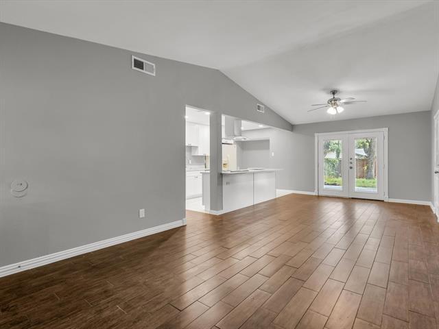 Foto del edificio - 1224 Meadowcrest Dr