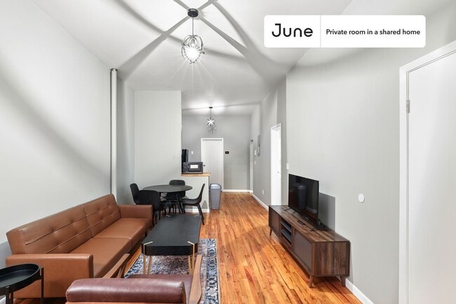 Foto del edificio - Room in Shared 4 bed/2 bath home