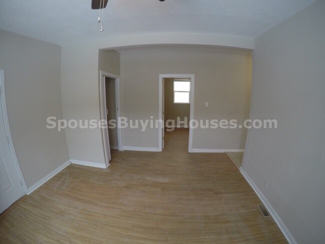 Photo - 1529 E Michigan St