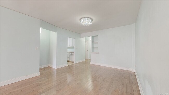 Foto del edificio - 103-25 68th Ave