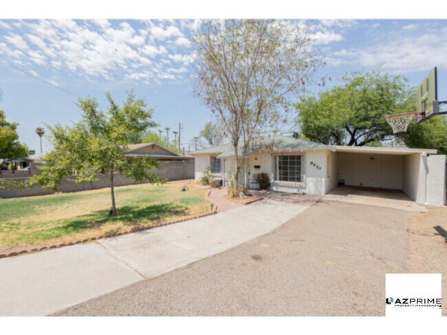 Building Photo - Charming 3/1.5 Phoenix House with Spacious...